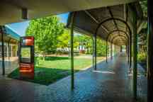 Wantirna campus gardens with common area and roofed walkways