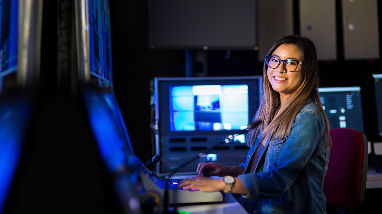 Diploma of Arts and Communication (UniLink) (Standard)