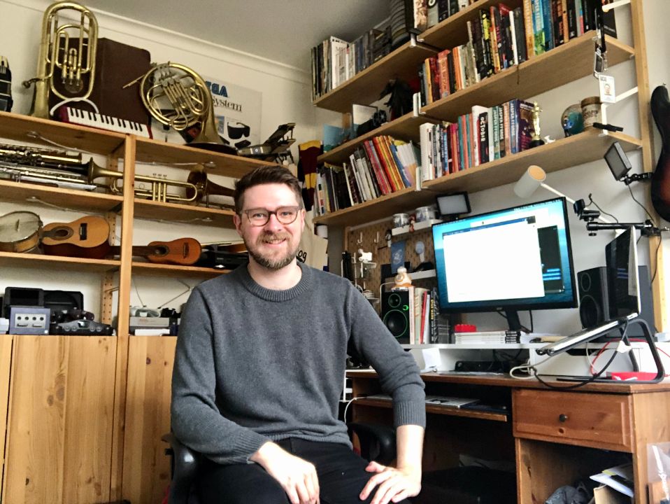 Den Golding Navigating Checking in with a colleague: Dr Dan Golding | Swinburne