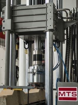 MTS 1MN Hydraulic Universal Testing Machine