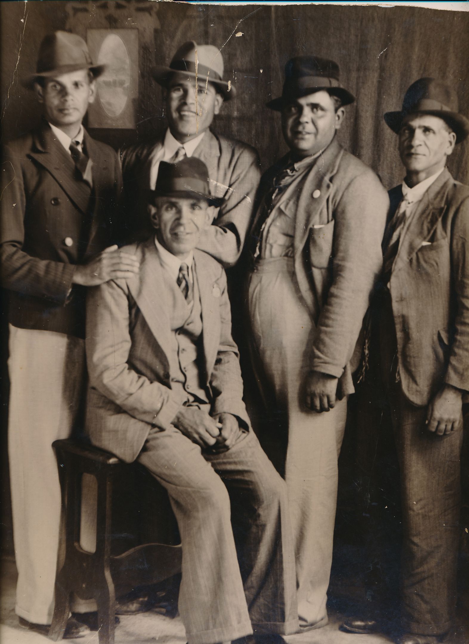 Gathering of five Ngarrindjeri veterans from the First World War and the Second World War