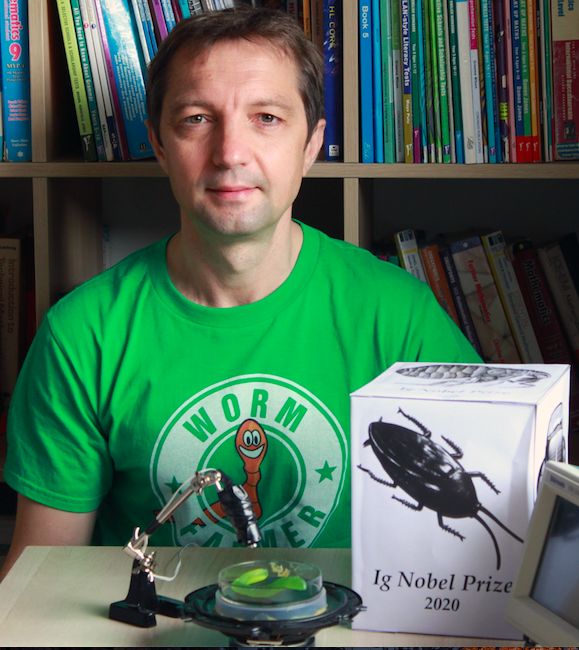 Dr Andrey Pototsky with Ig Nobel Prize box