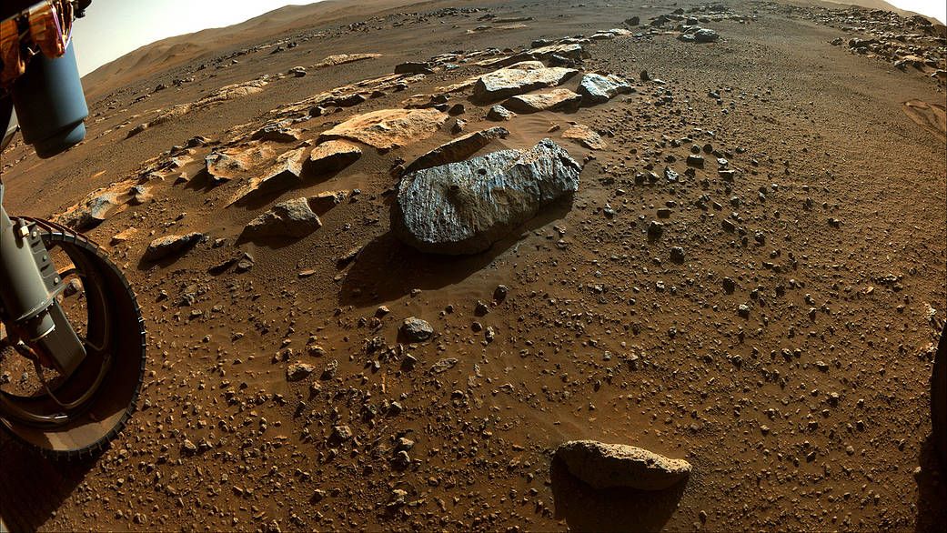 Researchers turn Martian air, dirt and sunlight into iron - Swinburne University of Technology