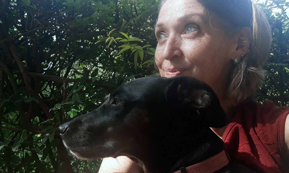 Professor Wendy Stone with her rescue dog Lilli Pilli