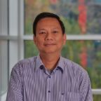 Professional headshot of Tuan Luu, Course Director  of Business Administration at Swinburne's Australian Graduate School of Entrepreneurship. 