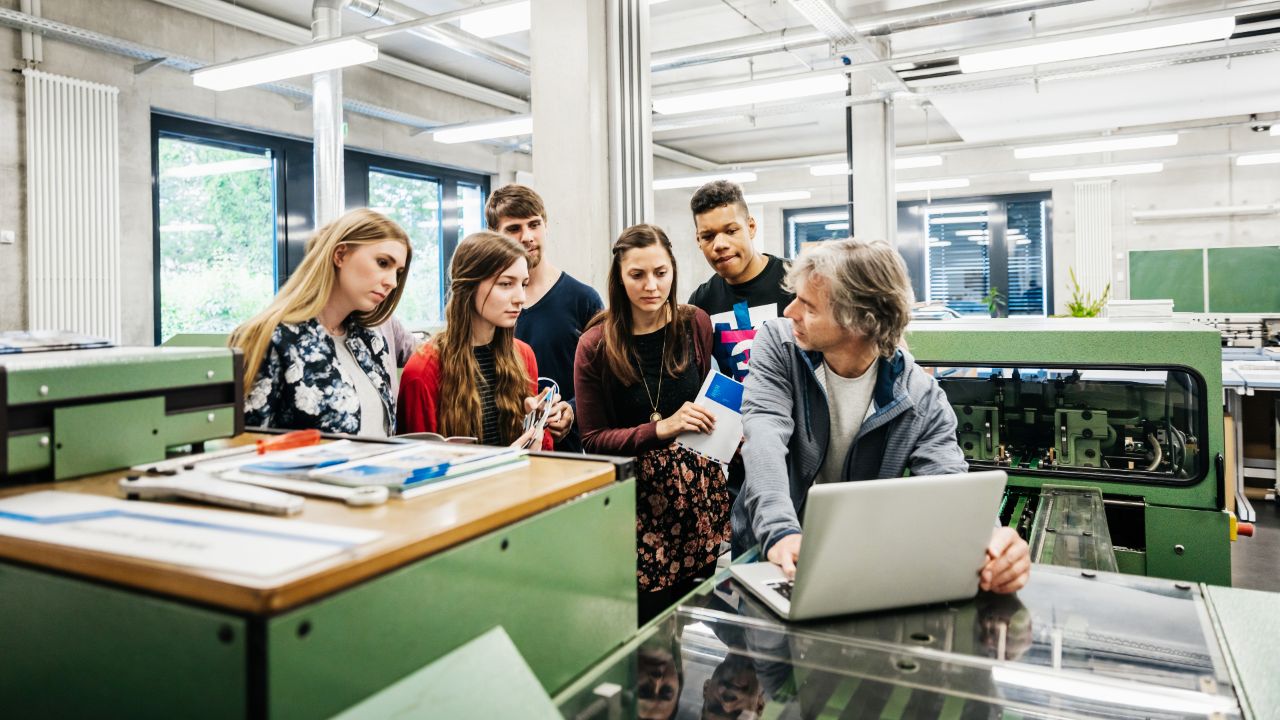 Future of Work Lab Work with industry and solve problems Swinburne