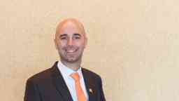 Student Dustin Barter looking straight at the camera