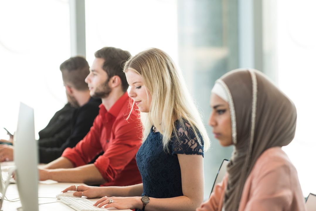 Student английский. Toefl студенты. Ученость. Ways of learning english презентация. Инфографика знания.