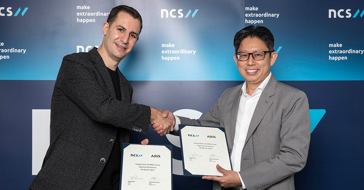 ARQ CEO Tristan Sternson (left) and CEO of NCS Mr Ng Kuo Pin (right) at the acquisition announcement. Image: NCS 